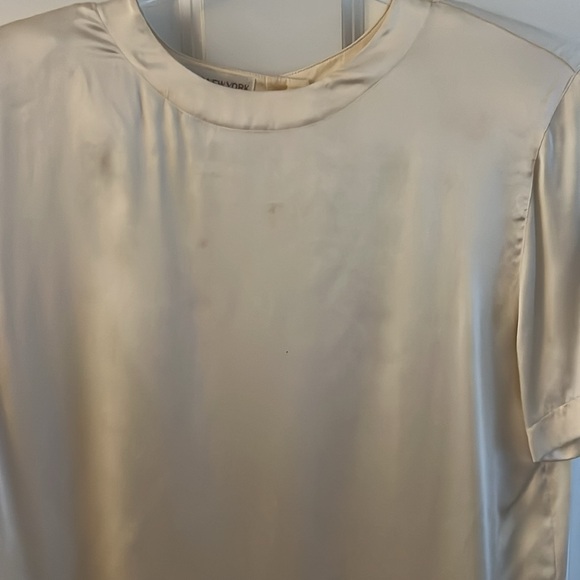 Vintage Women’s Jones New York Silk Short Sleeve Top. Off white Size 12 - Picture 2 of 8